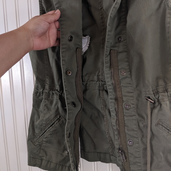 American Rag Utility Vest - Picture 2 of 8